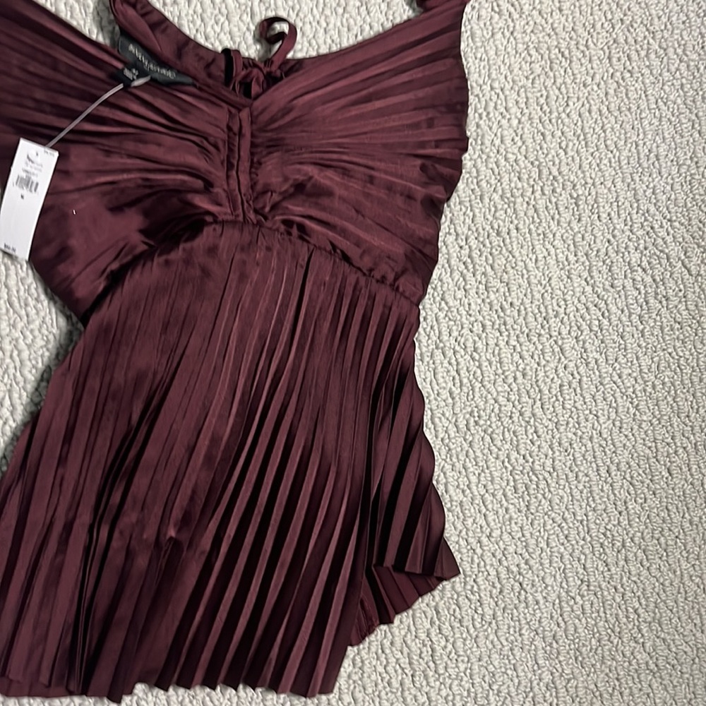 (NWT) Womens Maroon Banana Republic Top - Picture 4 of 4